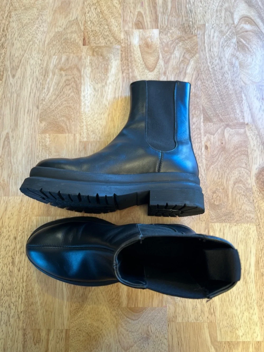 JW Anderson Black Leather Chelsea Boots 38 EU - Picture 9 of 16